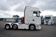 F724EC87-139B-4B27-ABA1-56BE5AD20028