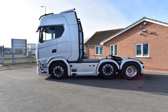 6A02F504-140F-4F0E-8EE2-544E94BC345C