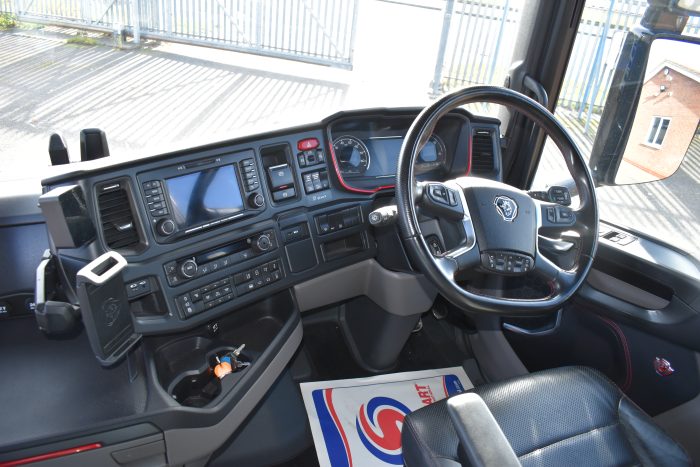 83DBD5B7-1B81-4EA5-A69C-A19AA926FBFF