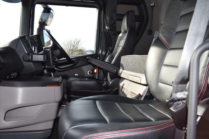 C4F05C2E-2681-4C37-9235-3229A80BCE3A