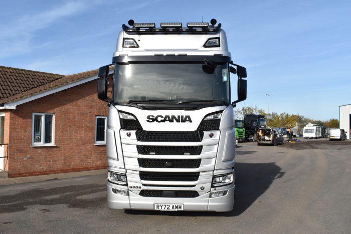 D178B0CA-D4AF-44B8-8805-E759BD6E2761