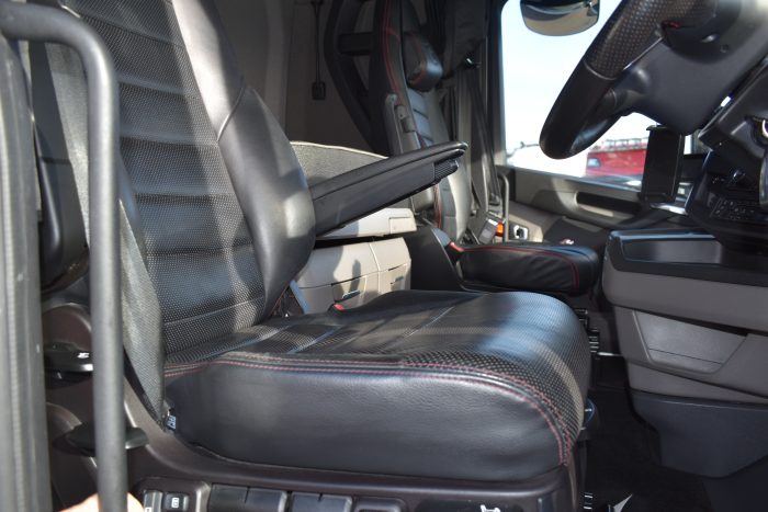 F667A0E8-3692-447D-86B7-2CF683C33D6E