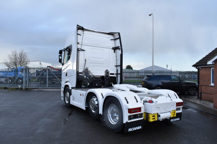 1BAD7250-3B9D-4FF8-8954-408CD9957707