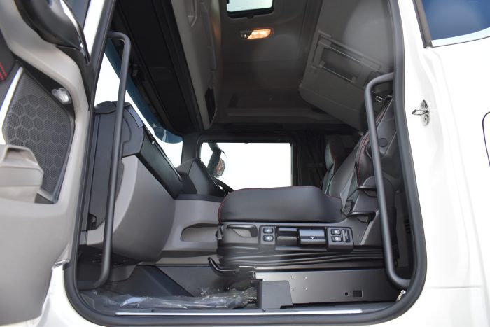 39AFE0EA-7603-4B1D-93C0-3D116FA07E20