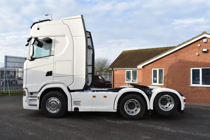 4D843491-F300-4C5D-B039-81FBF8DC1746