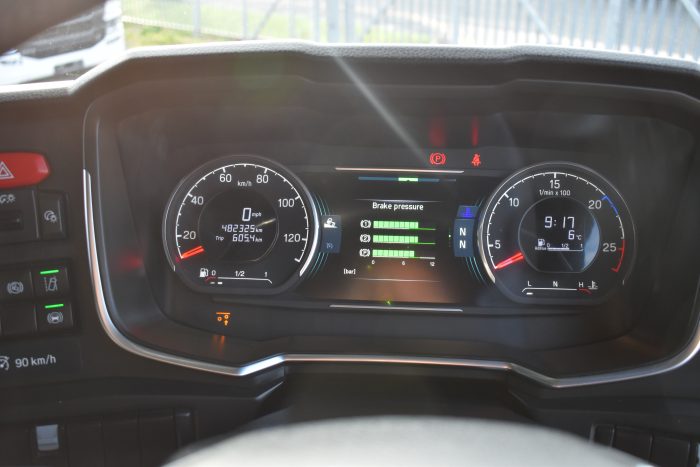 8FFD1A6B-91FF-49A7-8D58-0AB24B596168