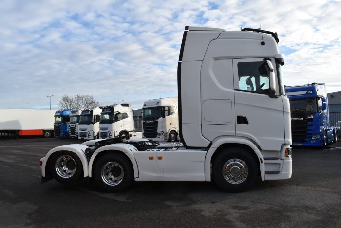 B7D726CA-B7A8-4BF4-8CAD-11CCF332129A