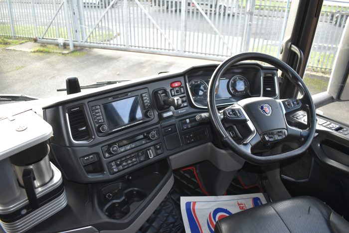 CC712AB1-0041-40D4-AFB0-28E134FFE9BF