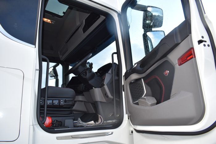 DA75DE4D-35B0-4098-A833-43E283CD1E6E