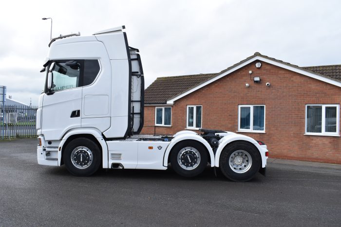 ACEEDCEC-E8C0-4A91-B776-A5F10C5CE729