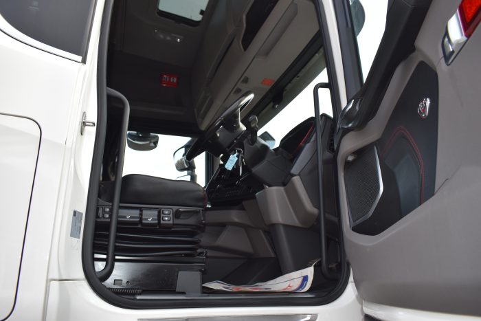 AF1C0B92-55B4-4555-9425-70A2882AFE5B