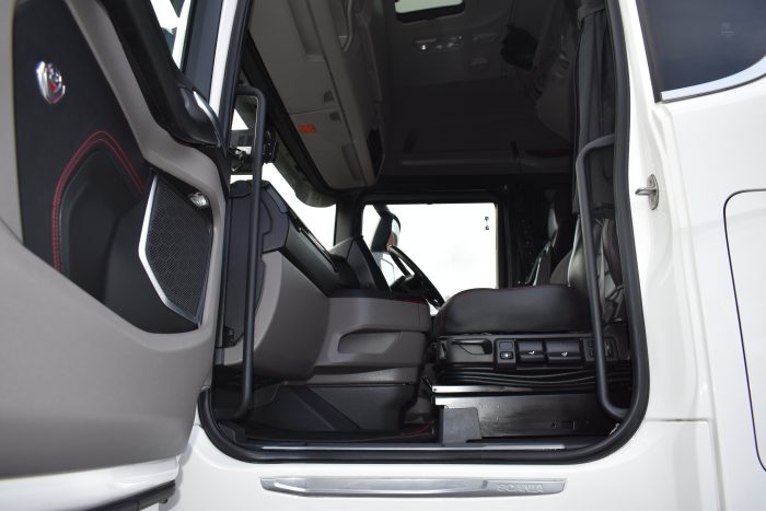 B16C94CA-07F1-4396-98EE-A194B352996E