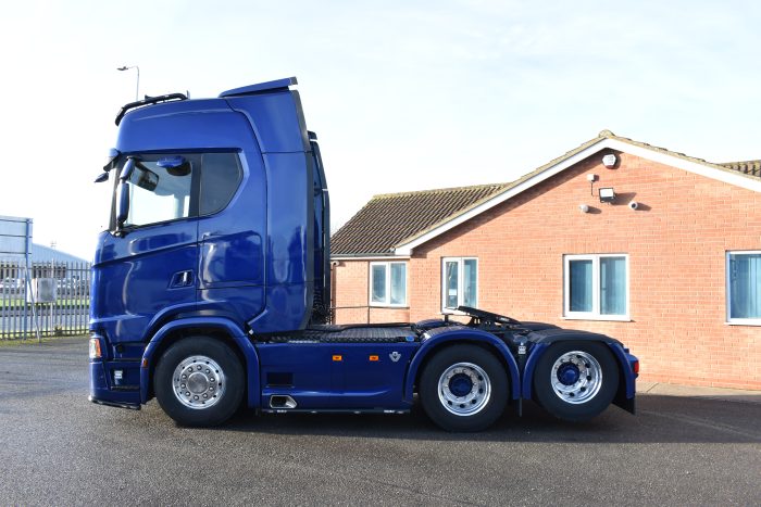 B62C4688-5314-4F6B-995A-55F380FA24CF