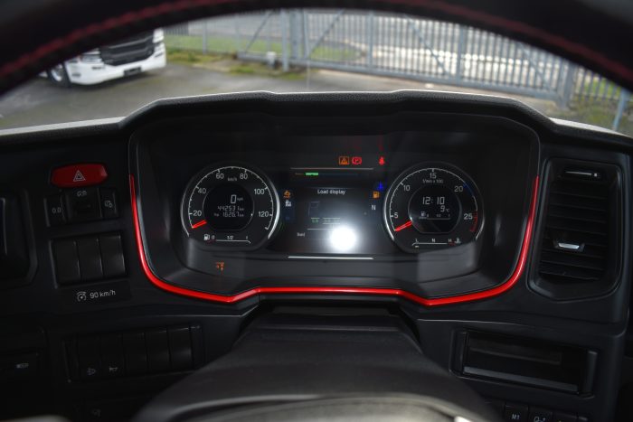 D4C43A33-9BF9-4407-AB12-4534BCCE1370