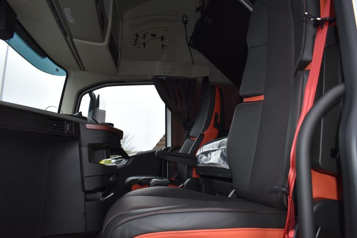 08D6719B-020D-456F-8B0B-901F486E3EC1