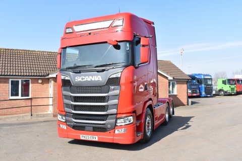 2ED7EDF5-7BF3-400D-818C-2771C4AE439B